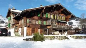 300 years old Chalet close to Center ski-lift - Devant