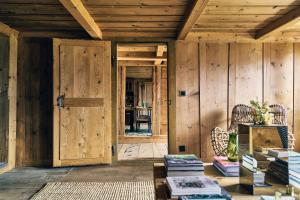 Renovated Chalet on Top of the Picturesque Village