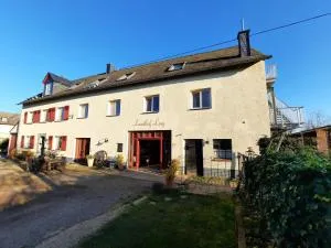 Landhof Lieg - Tierische Auszeit in unseren gemütlichen Ferienwohnungen - Lieg