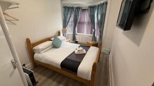Standard Double Room room in OYO Hotel 119