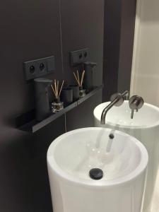 Impact Cozy Flat with Zen Gardenact