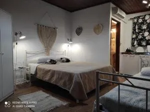 Sofia Skyros - Linariá