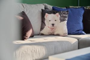 Lively Green Apartment in Wrocław with Balcony and Desk by Noclegi Renters