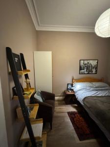 Central Room In Historic Tenement Shared Apartment Near Old Town