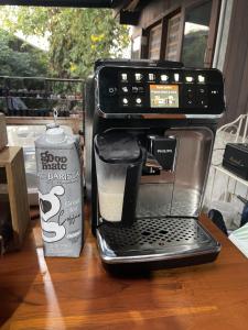 Banmai87 Guest House บ้านไม้87 เกสต์เฮ้าส์