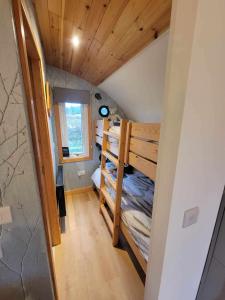 The Galloway Steading - The Stag Hoose family cabin with Preheated Hot Tub and Fire Pit