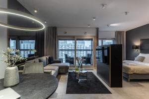 P&O Apartments Mennica Residence IX