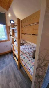 The Galloway Steading - The Stag Hoose family cabin with Preheated Hot Tub and Fire Pit