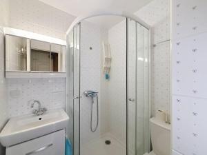 Appartements Duplex en front de mer avec balcon a Merville-Franceville-Plage - FR-1-465-99 : photos des chambres
