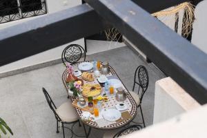 Elegant Marrakech Villa with Optional Heated Pool for Ultimate Relaxation