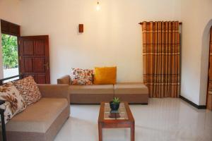 Thrisha home Stay
