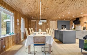 Cozy Home In Jerup With Wifi