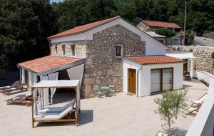 Beautiful Home In Bribir