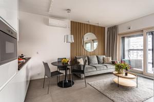 P&O Apartments Mennica Residence X