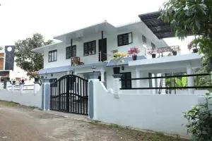 Bougainvillea Homestay - Kallār