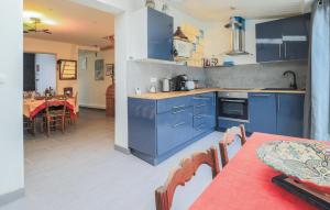 Maisons de vacances Awesome Home In Dunkerque With Wifi : photos des chambres