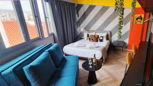 YalaRent Athens Central Suites Retreat