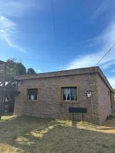 Enfrente a la playa Casa totalmente equipada en un lugar único - Gregorio Aznárez