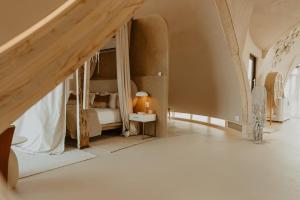 Reverie Kalahari Pod