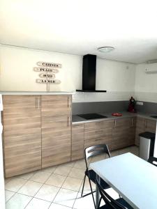 coquet appartement 1 chambre avec parking bord de plage