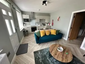 Saffron Cottage - Modern, central, seaside, 1Bed - Mappleton