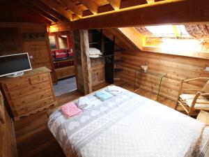 Chalets Prestigious Chalet with Pool & Hot tub, Mountain Views for 19 Guests : photos des chambres