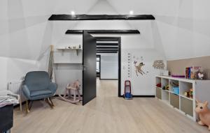 Awesome Home In Sønder Felding