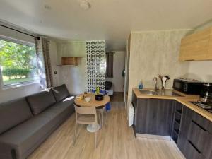 Campings Camping 4 etoiles - Parc aquatique - efah0b : photos des chambres