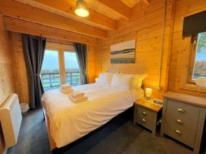 Beautiful Countryside Lodge with Outstanding Views - Pass the Keys