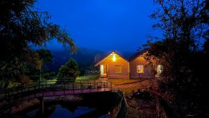 Elenor Cottages