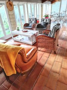 Villas Villa spacieuse a Lioux avec piscine privee et vue montagne : photos des chambres