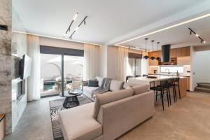 Villa Palmeras Evelia by Villa Plus