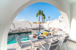 Villa Palmeras Evelia by Villa Plus