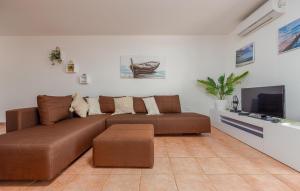 2 Bedroom Amazing Apartment In Smokvica