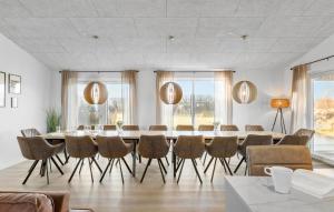 Cozy Home In Hadsund With Sauna