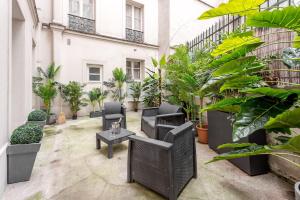 Bourd- Beyond Eiffel Tower Stylish Terrace Apartment