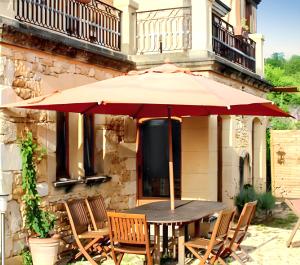 Maisons de vacances Maison conviviale a Saint-Cybranet avec piscine partagee : photos des chambres