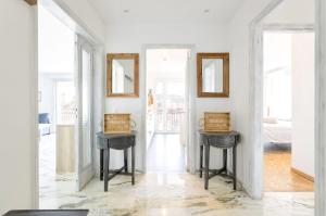 LEscale - Palace view home with terrace