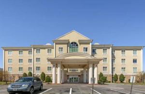 Lake Texoma Inn and Suites