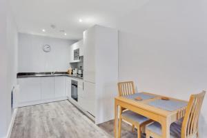 Contemporary 1 Bedroom Flat In Central Birmingham