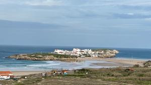BBA Appartement climatisé vue mer Baleal
