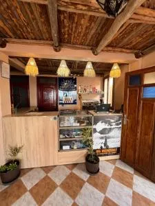 Tasra Surf and Flow - 依索安