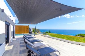 Seaside villa in Lloret de Mar with garden and pool view