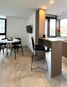 Playa Grande 1 dormitorio con cochera 4A