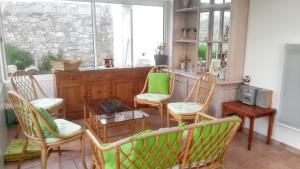 Charmante maison près de Primelin avec jardin et terrasse