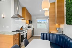 7BD Family, Event Friendly, 2 blocks to Beach, Boardwalk