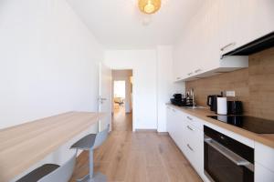 City Center Comfort Workspace and Smart TV