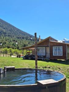 Cabañas y tinaja El bus de chaqueihua