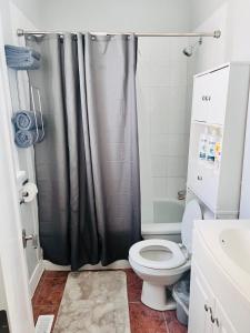 COZY 1BR and 1 BATH Suite in Bankview
