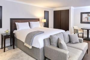 Studio Premier room in Fraser Suites Queens Gate